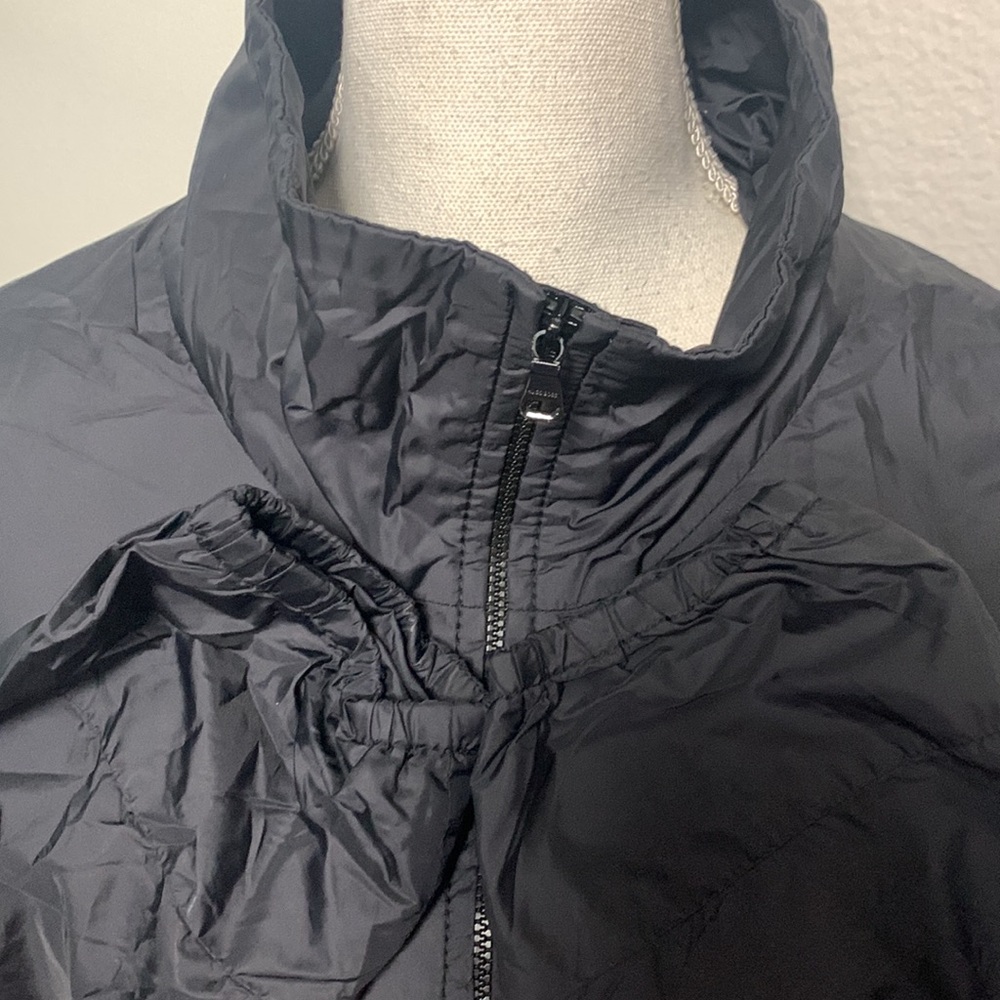 Hugo Boss light jacket - Picture 5 of 9
